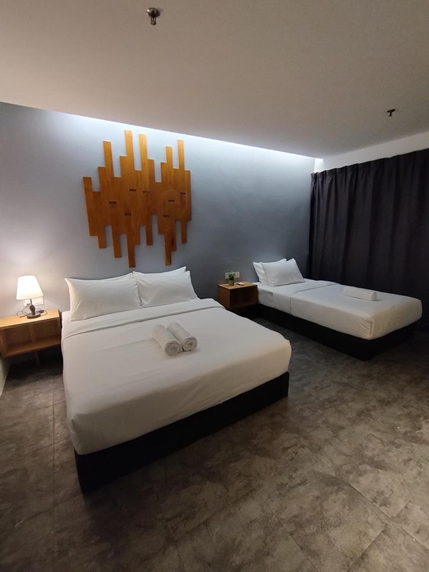 Kingston Hotel 7 - Johor Bharu ジョホールバル エクステリア 写真